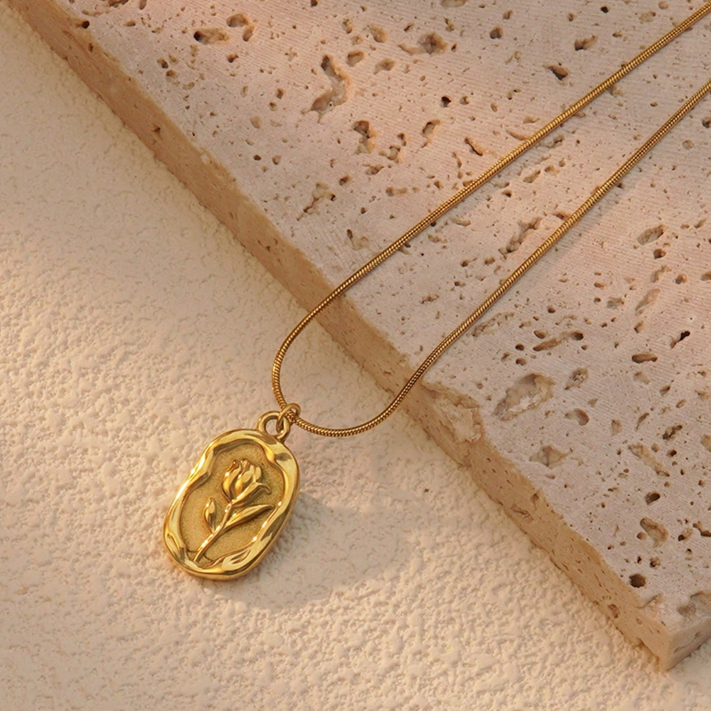 Tulip Necklace