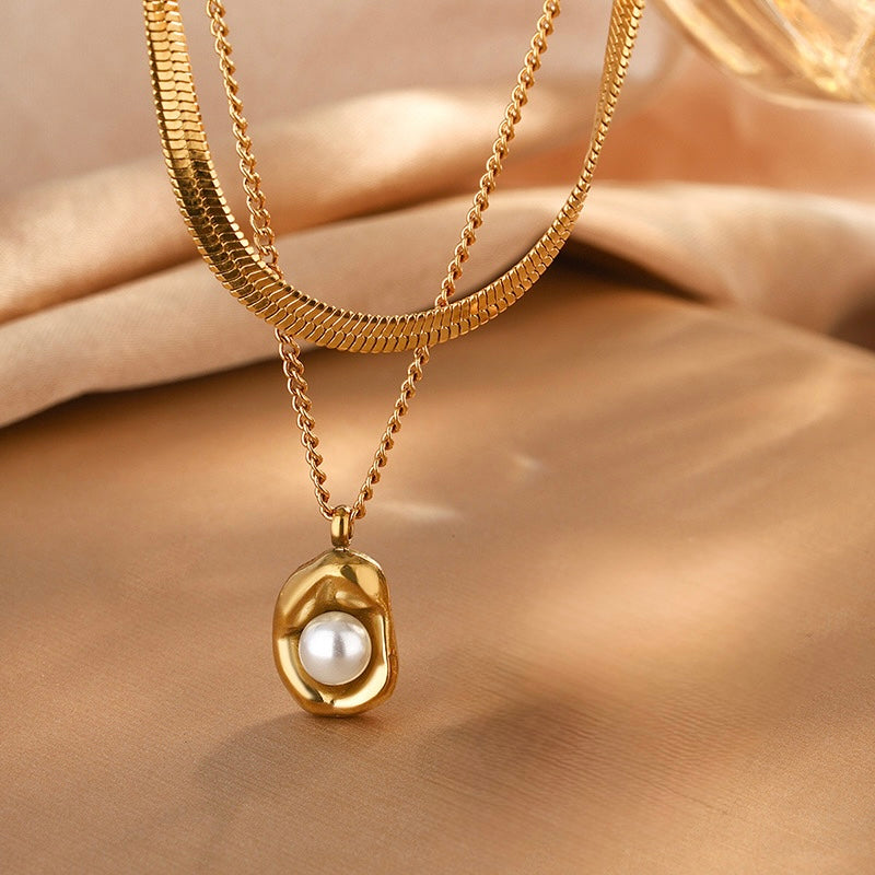Elegant Center-Pearl Necklace