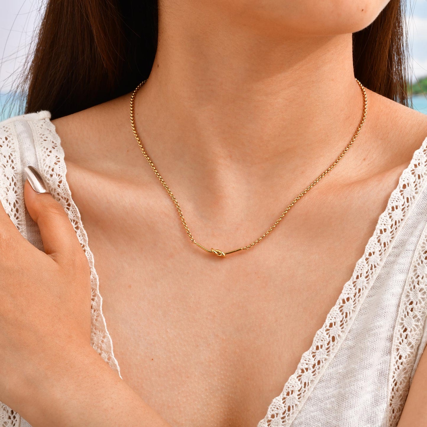 Round Knot Necklace